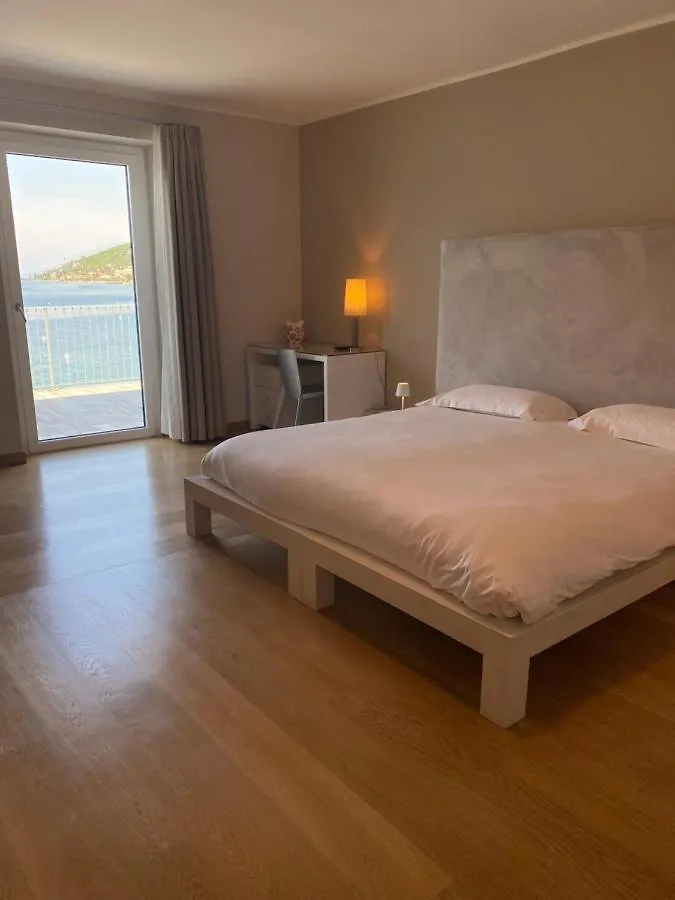 Hotel Baia Dei Pini Torri Del Benaco