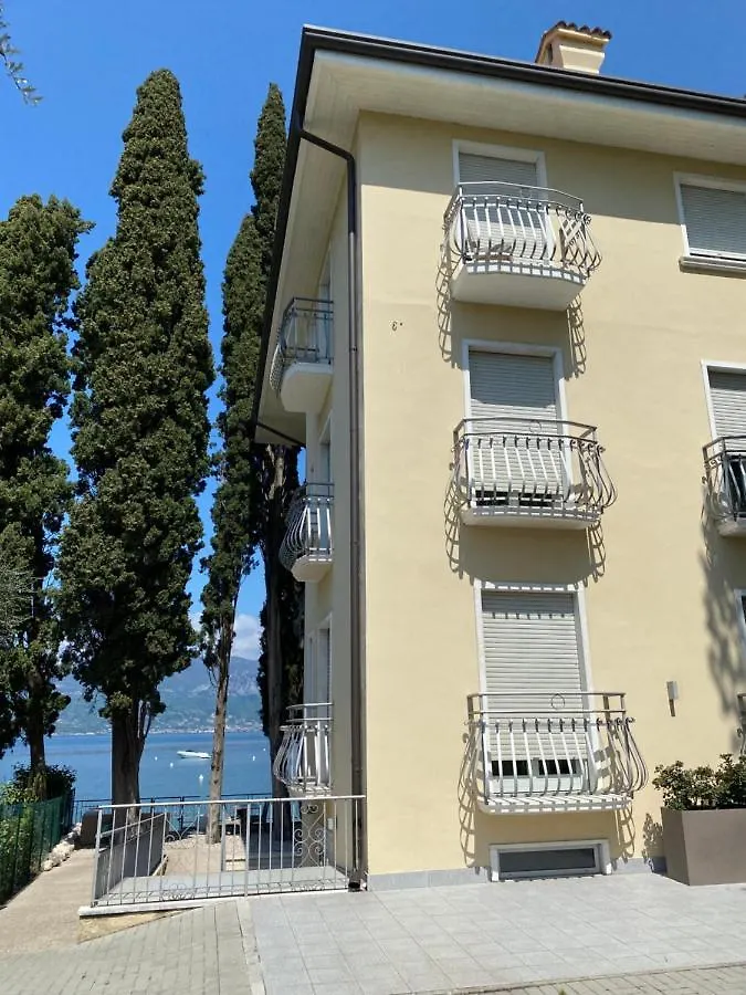 Hotel Baia Dei Pini Torri Del Benaco