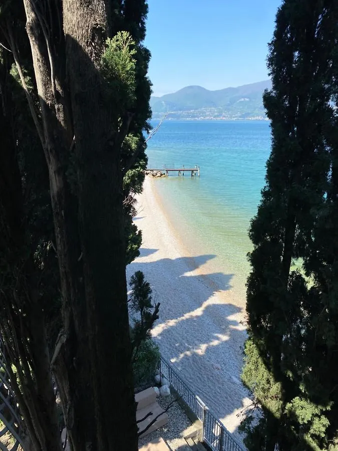 Hotel Baia Dei Pini Torri Del Benaco Italy