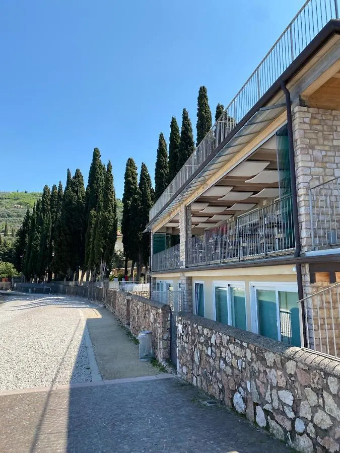 Hotel Baia Dei Pini Torri Del Benaco