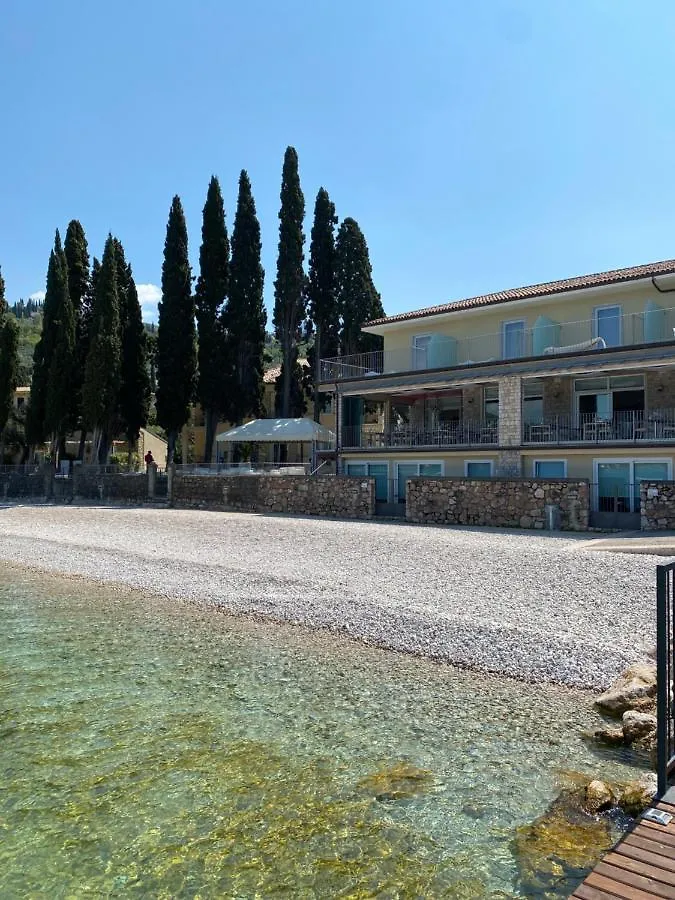 Hotel Baia dei Pini Torri Del Benaco