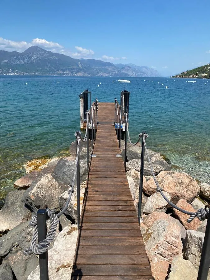 Hotel Baia dei Pini Torri Del Benaco